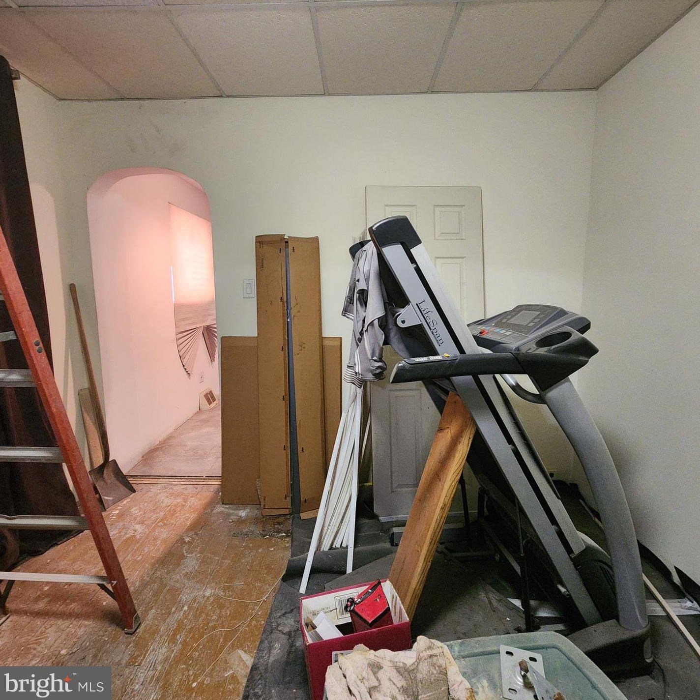 2234 Felton St, Philadelphia, PA 19142-2306
