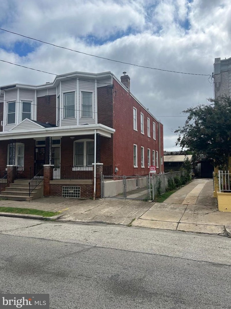 6027 Bingham St, Philadelphia, PA 19111-5719