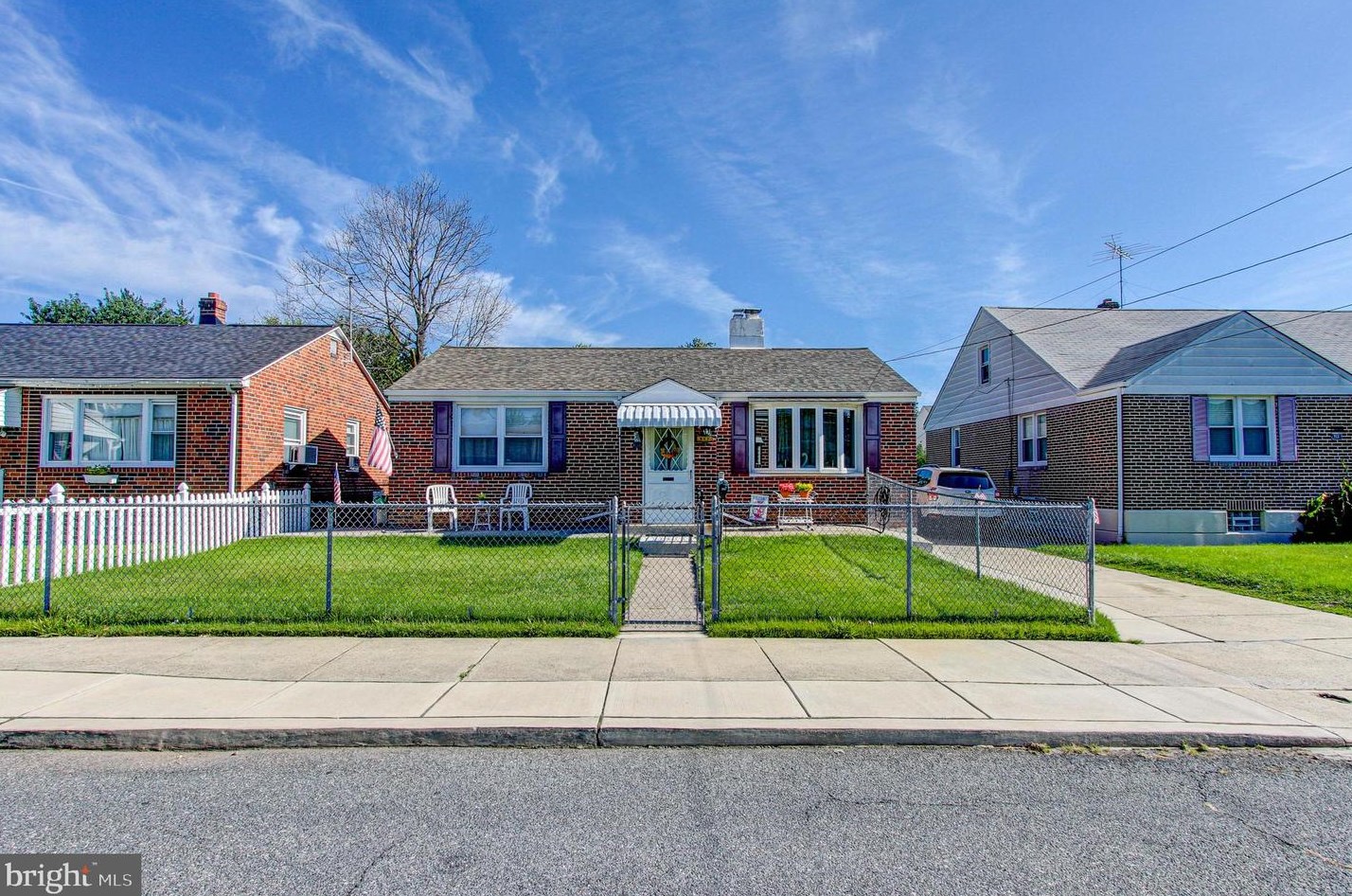 917 Afton St, Philadelphia, PA 19111-3208