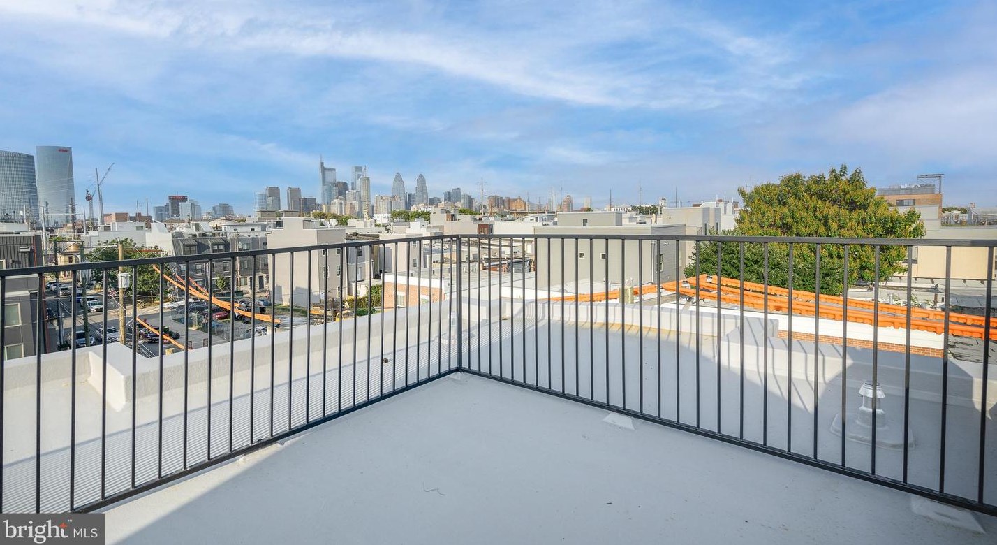 1220 S 27th St #2, Philadelphia, PA 19146