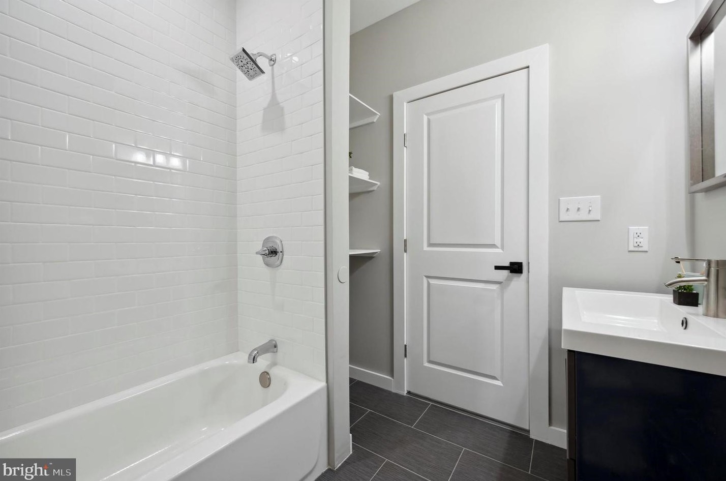 5537 Osage Ave, Philadelphia PA  19143-1315 exterior