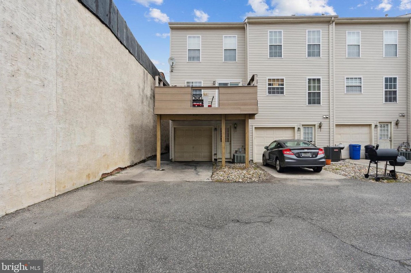 2408 Boston St, Philadelphia, PA 19125-3000
