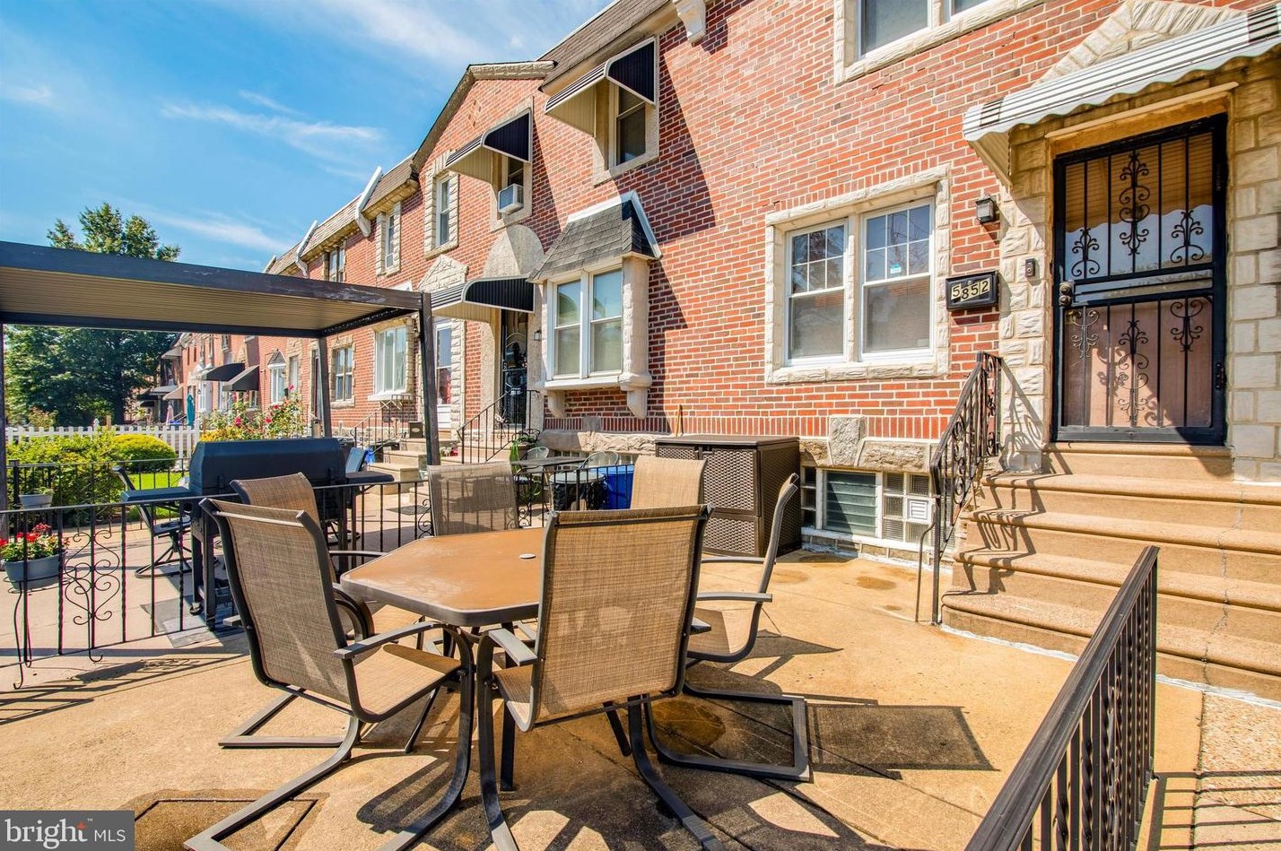 5852 Saul St, Philadelphia, PA 19149-3421