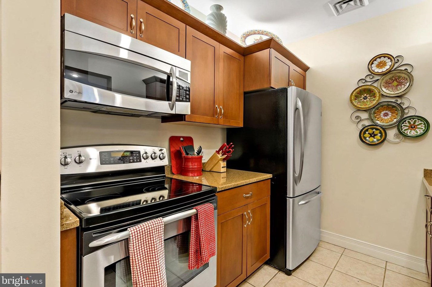 1600 Arch St Apt 1410, Philadelphia, PA 19103