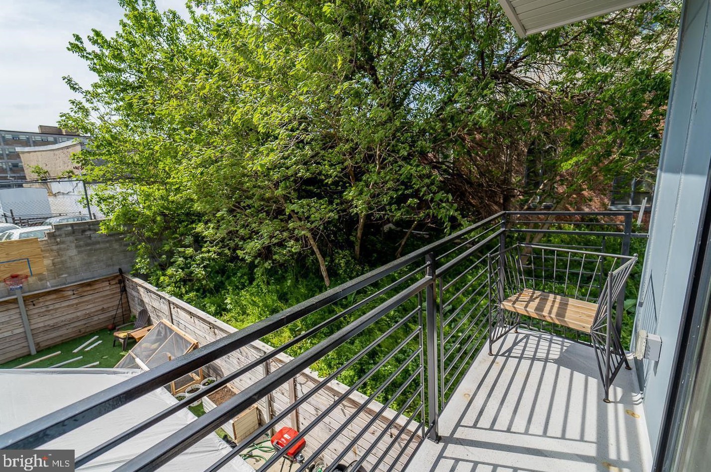 1250 25th St, Philadelphia PA 19121-4823 exterior