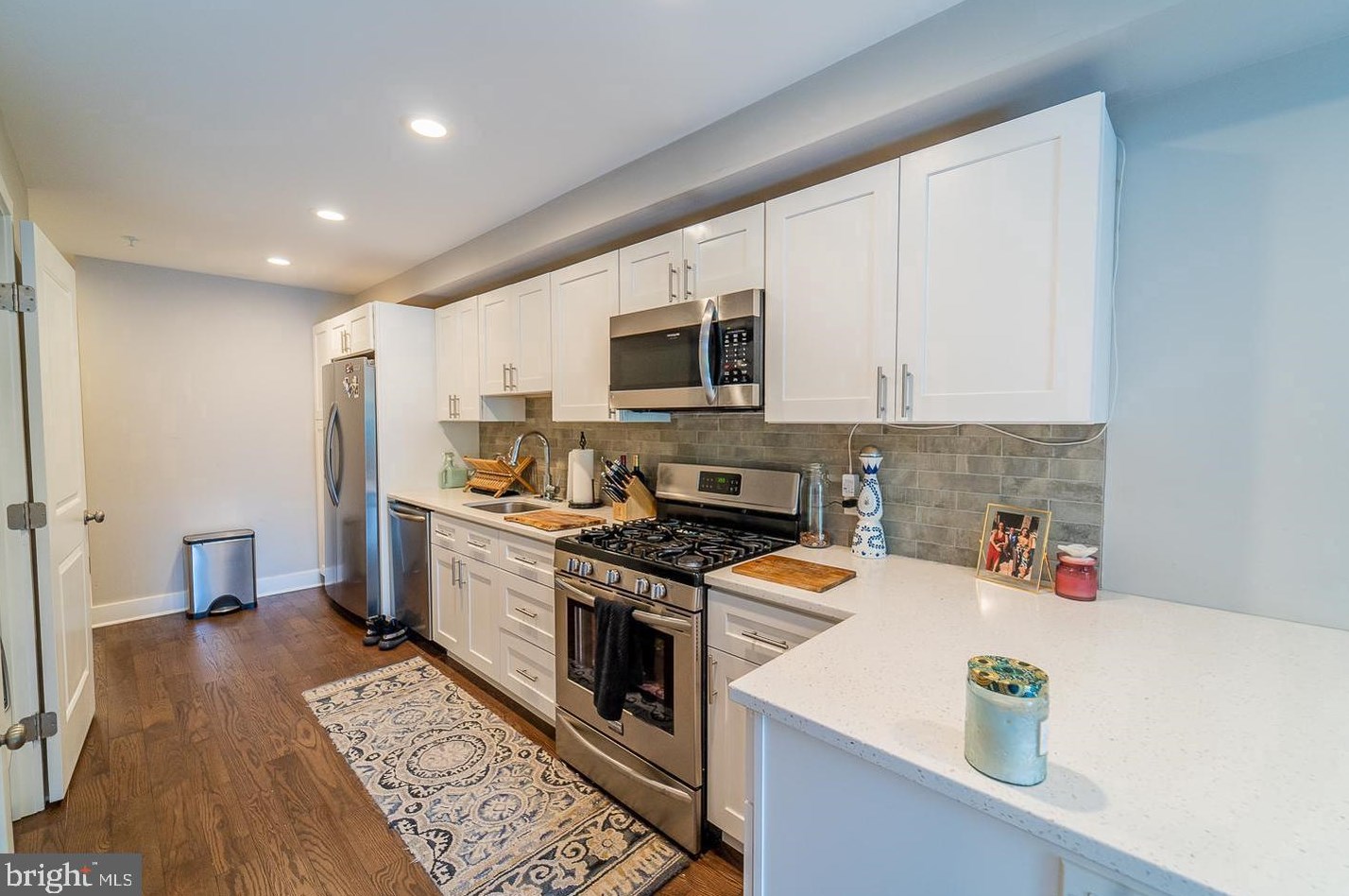 1250 25th St, Philadelphia PA 19121-4823 exterior