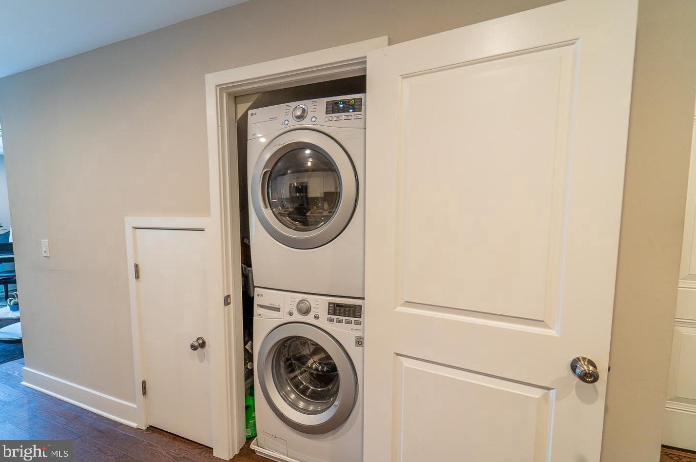 1250 25th St, Philadelphia PA 19121-4823 exterior