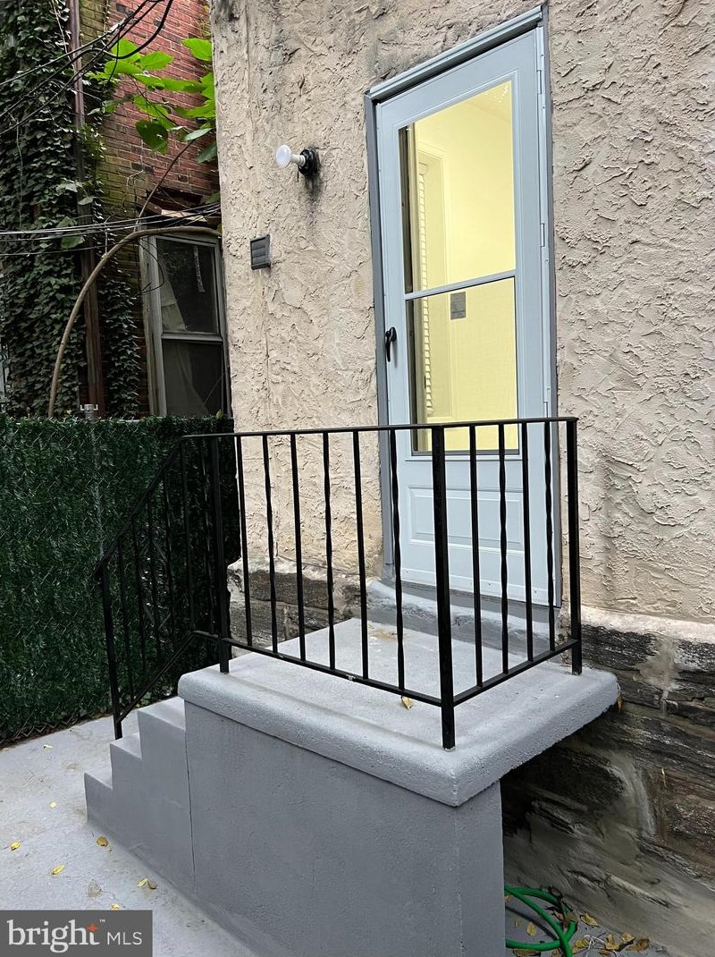 5734 Malcolm St, Philadelphia PA  19143-4509 exterior