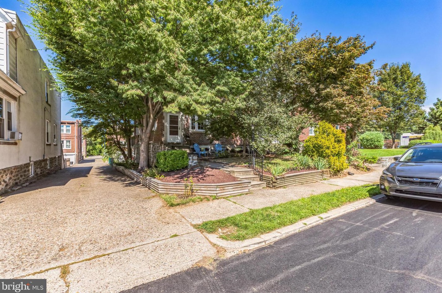 652 Gerhard St, Philadelphia, PA 19128-1634