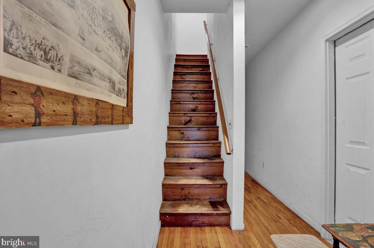 617 Clifton St, Philadelphia, PA 19147-1934