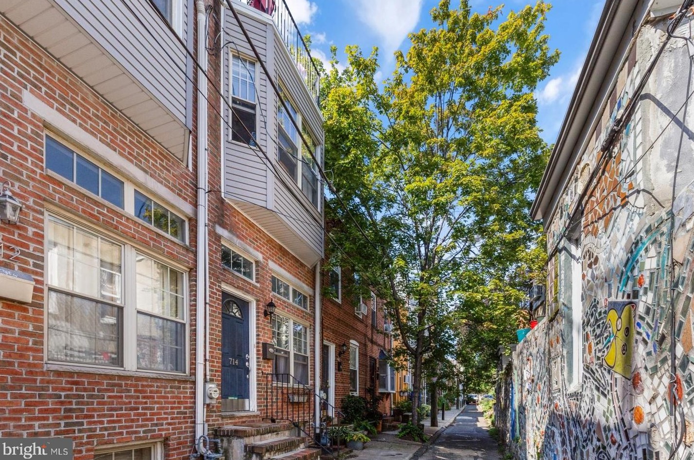 714 Medina St, Philadelphia, PA 19147