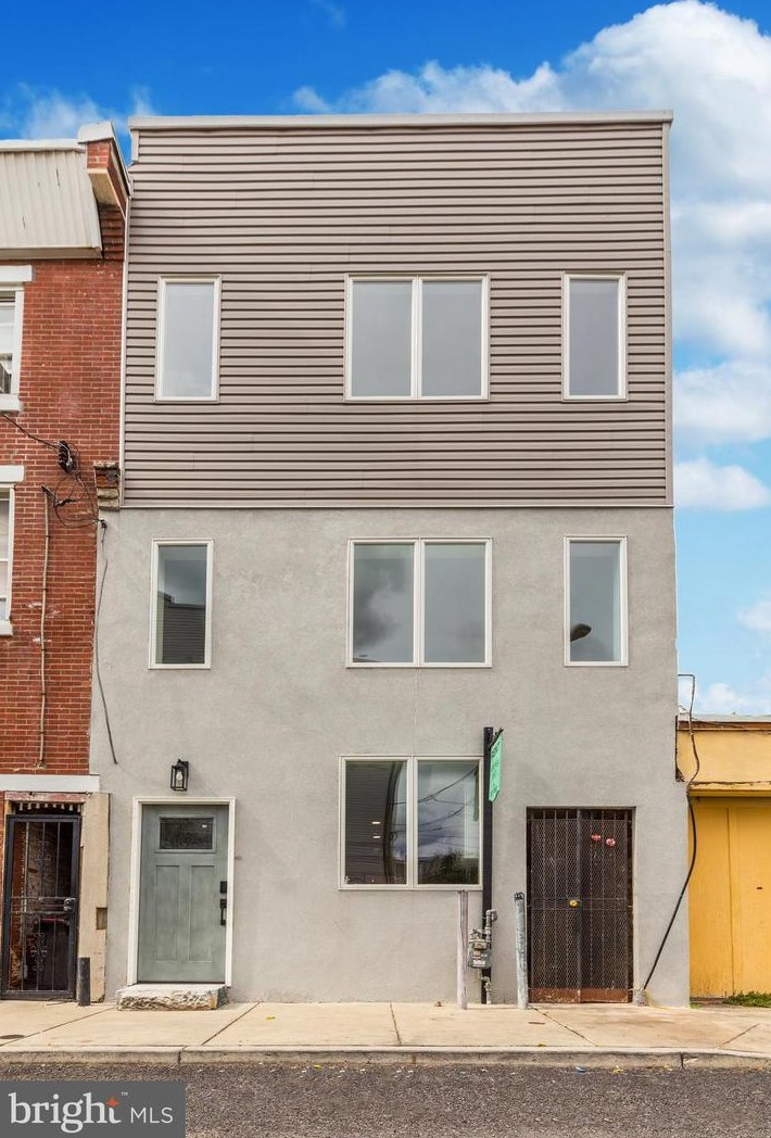 2313 Frankford Ave, Philadelphia PA  19125-2009 exterior