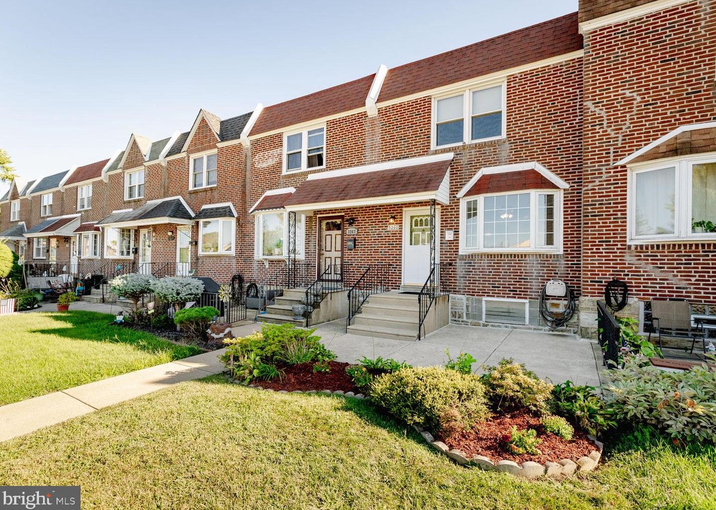 3260 Fordham Rd, Philadelphia, PA 19114-3805
