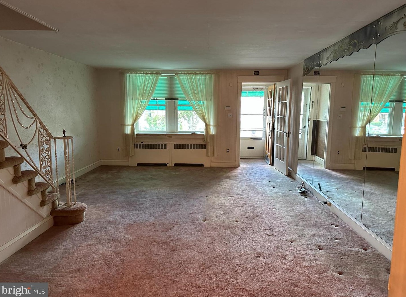 5252 Arbor St, Philadelphia, PA 19120-3604
