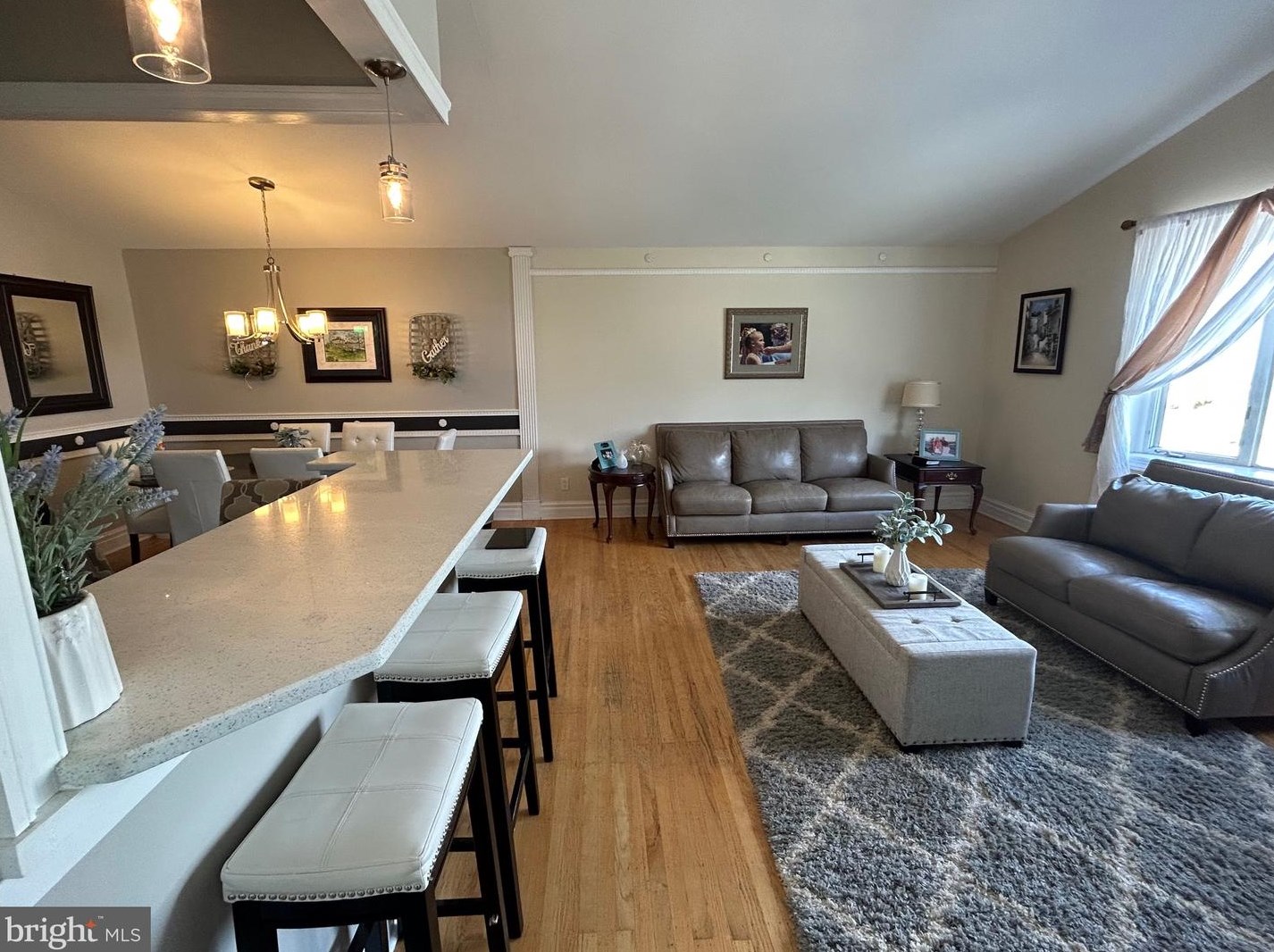 3686 Chesterfield Rd, Philadelphia, PA 19114-1806