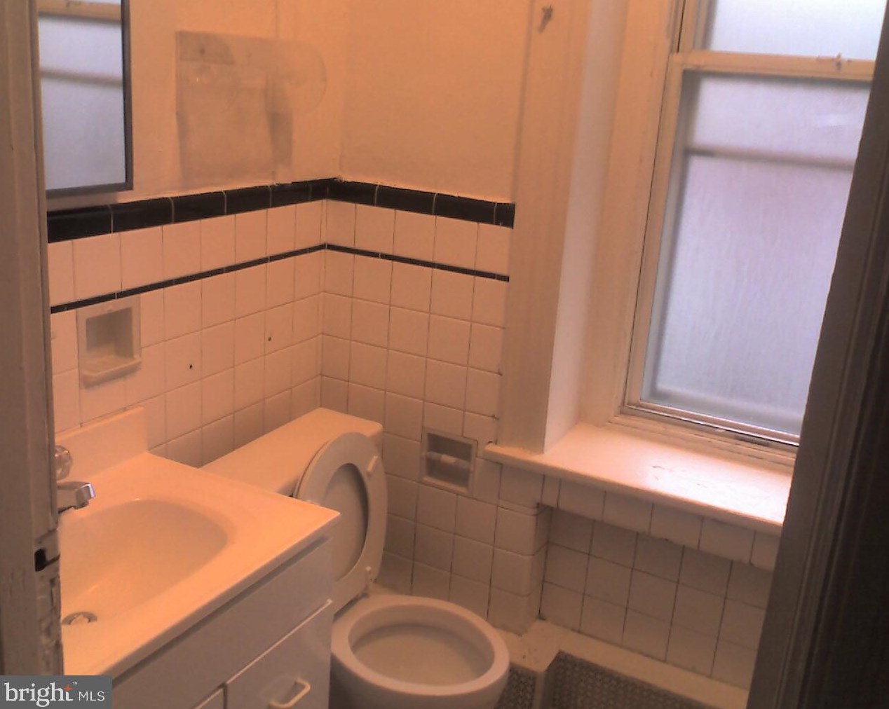 445 E Walnut Ln #2, Philadelphia, PA 19144