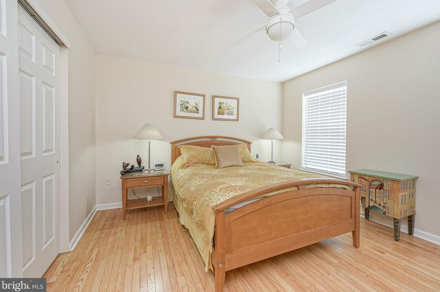 3513 Tuscany Dr, Philadelphia PA 19145-5742 exterior