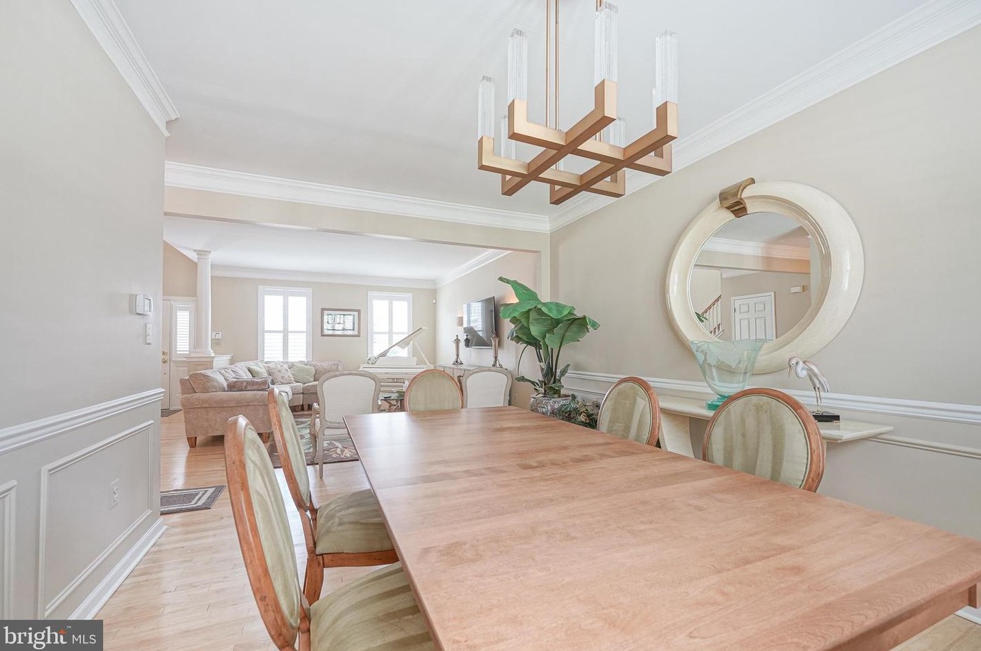 3513 Tuscany Dr, Philadelphia PA 19145-5742 exterior