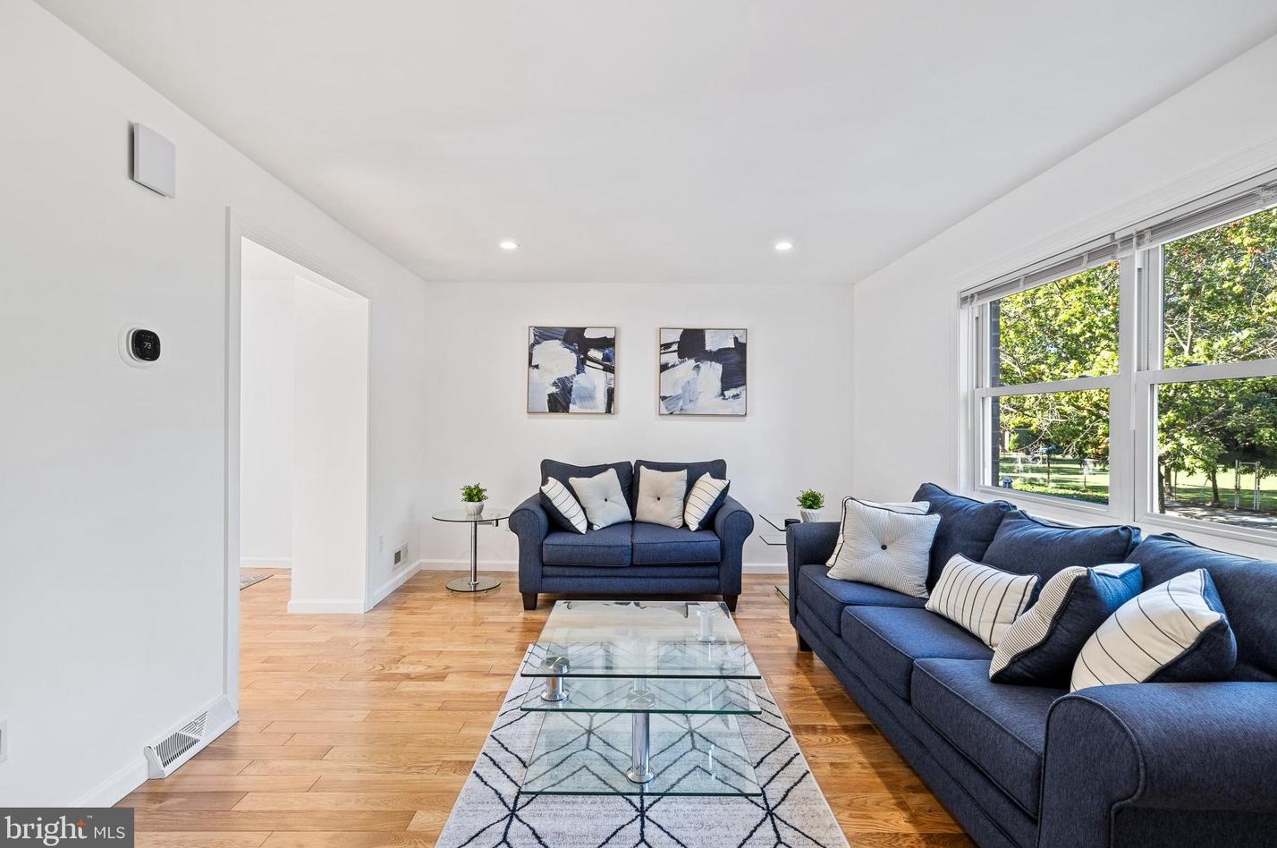 857 7th St, Philadelphia, PA 19147-2903