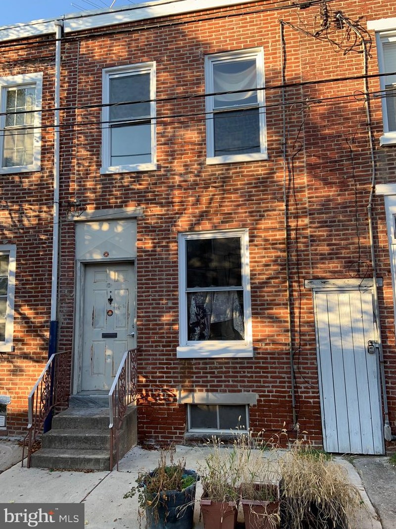 911 Ernest St, Philadelphia, PA 19147-4623