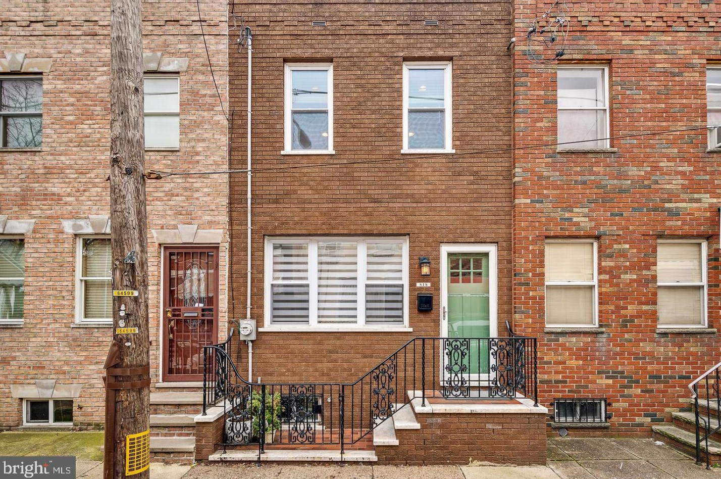 818 Watkins St, Philadelphia, PA 19148-1634