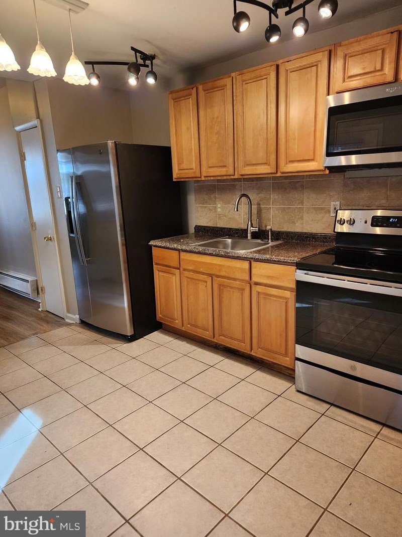 5230 Larchwood Ave #1, Philadelphia, PA 19143