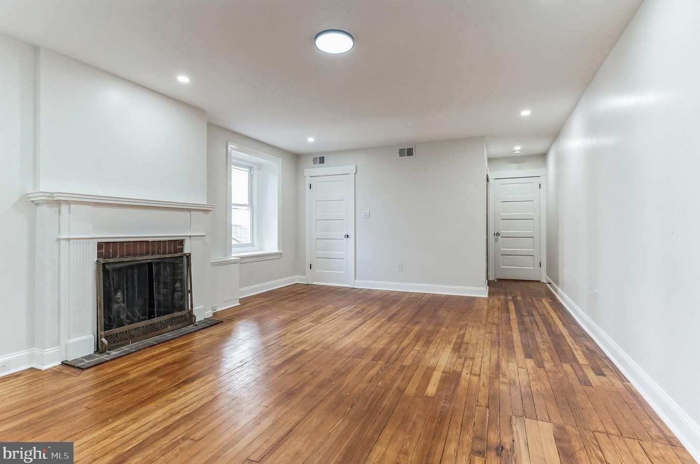 49 Westview St, Philadelphia PA  19119-2629 exterior