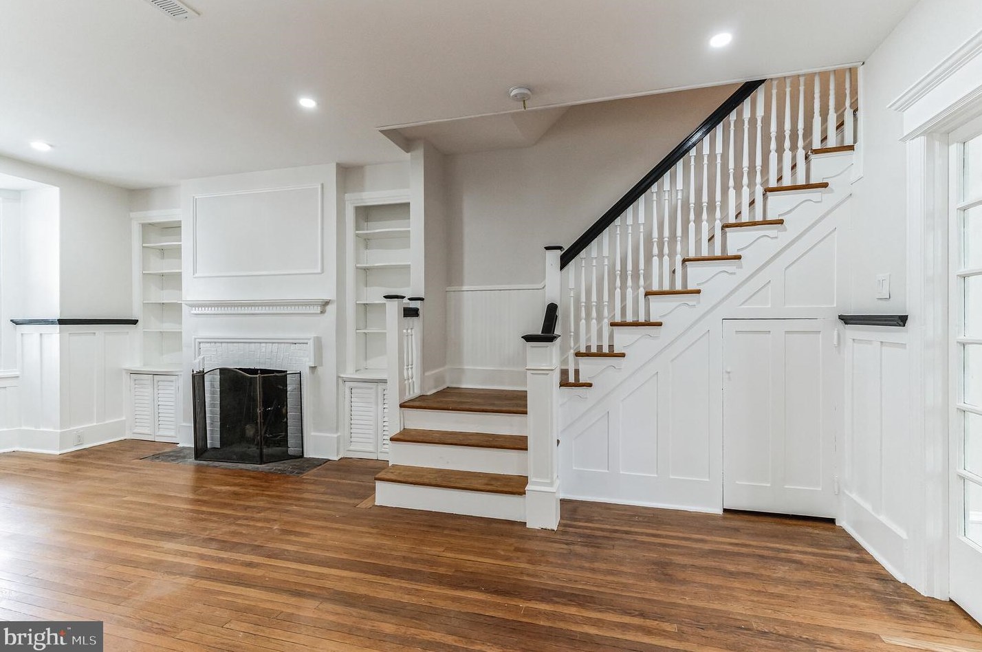 49 Westview St, Philadelphia PA  19119-2629 exterior
