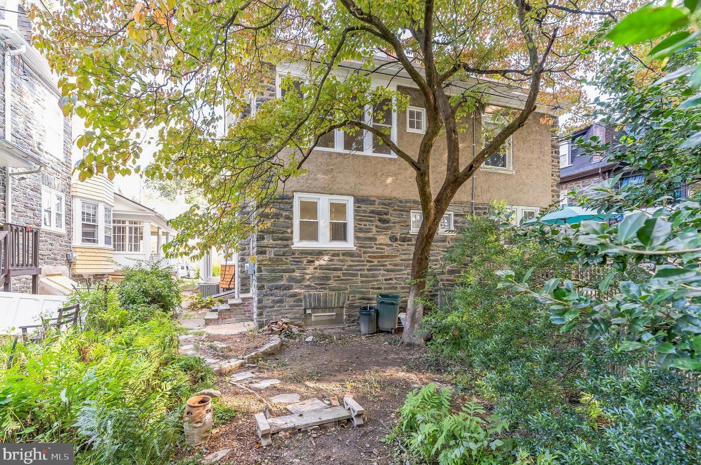 49 Westview St, Philadelphia PA  19119-2629 exterior