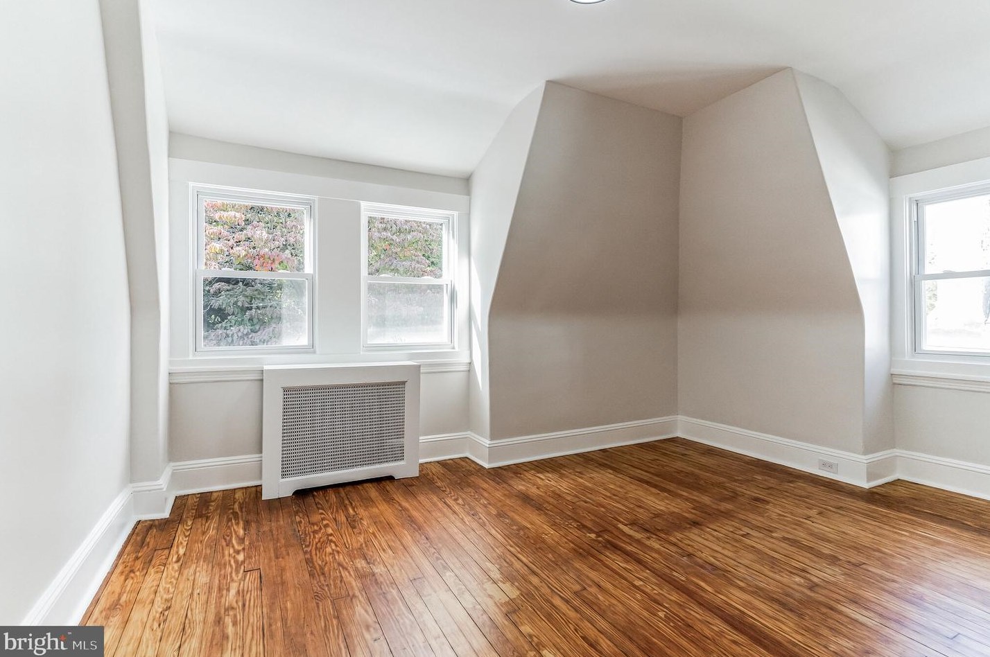 49 Westview St, Philadelphia PA  19119-2629 exterior