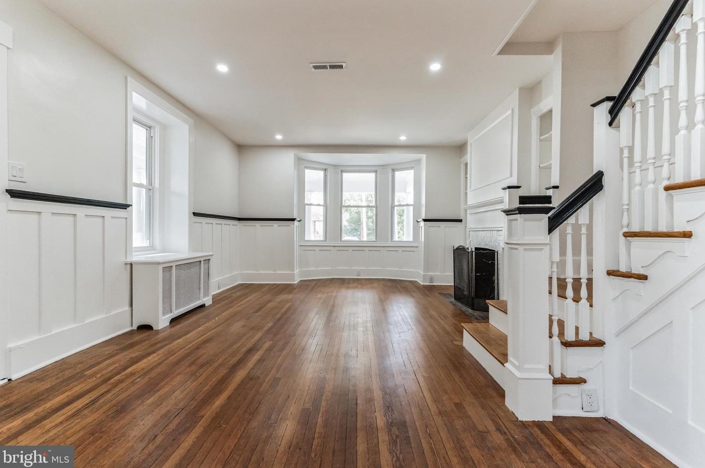 49 Westview St, Philadelphia PA  19119-2629 exterior
