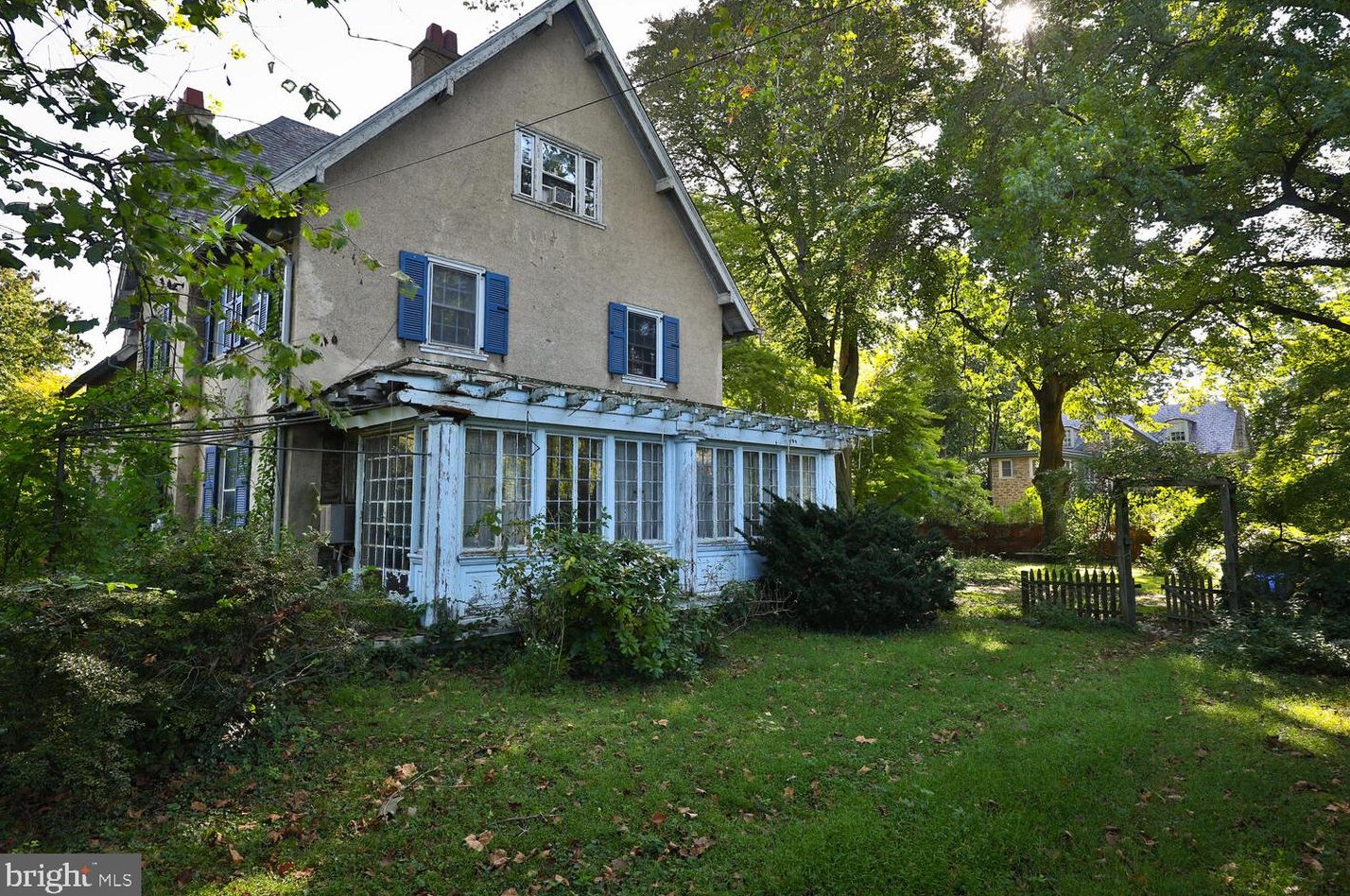 3815 Stokley St, Philadelphia PA  19129-1140 exterior