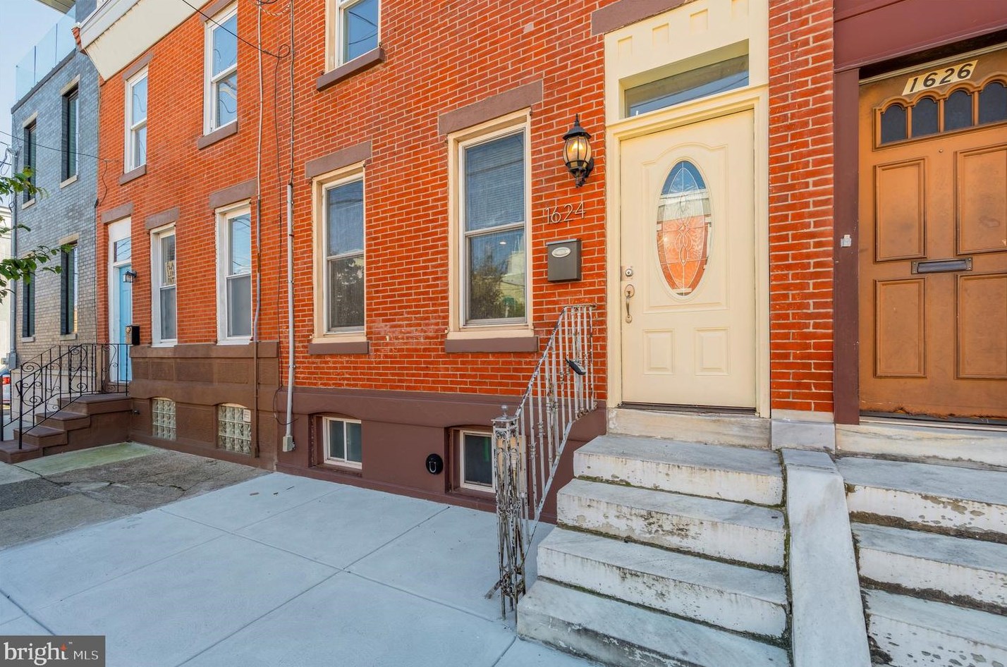 1624 Reed St, Philadelphia, PA 19146-4760