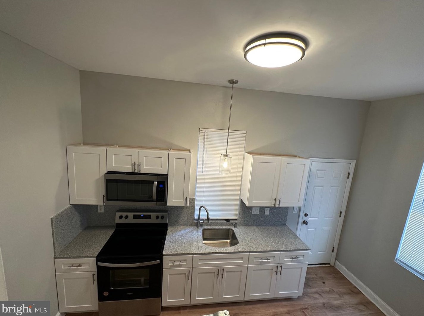 2350 Mifflin St #2nd Floor, Philadelphia, PA 19145