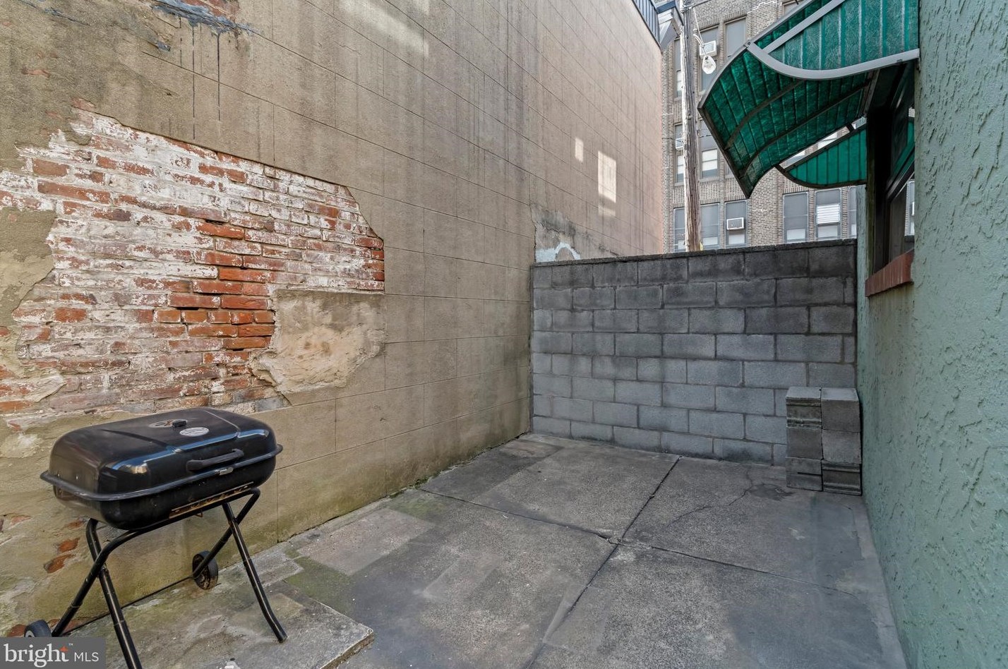 2718 Huntingdon St, Philadelphia PA 19132-2829 exterior