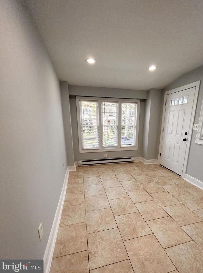 907 Atwood Rd, Philadelphia, PA 19151