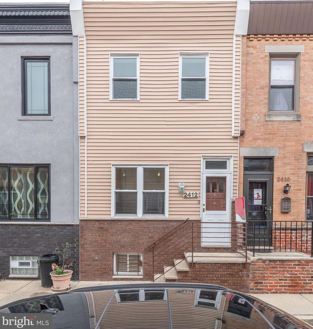 2412 Watts St, Philadelphia, PA 19148-3527