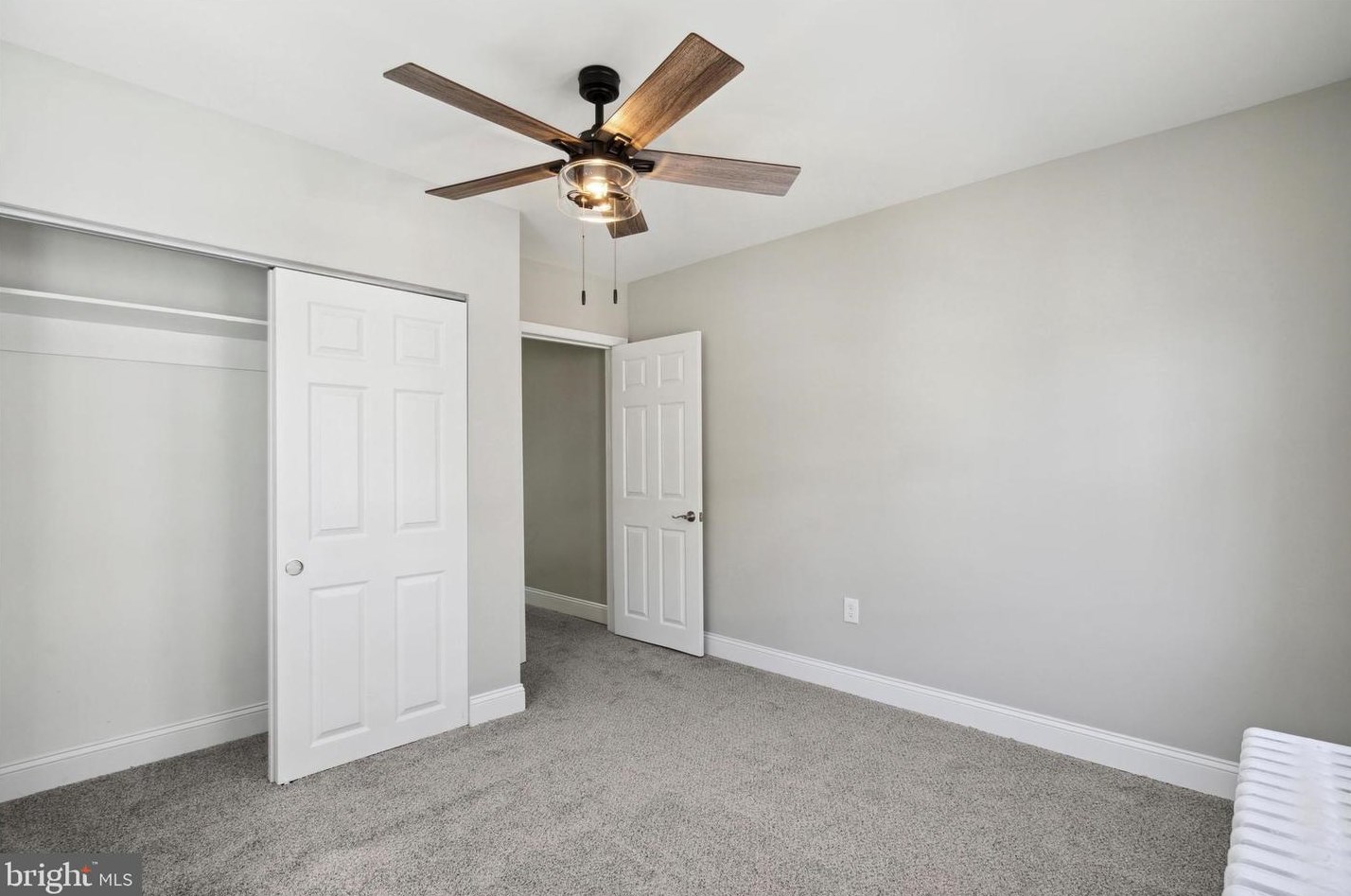 917 Sanger St, Philadelphia PA 19124-1106 exterior