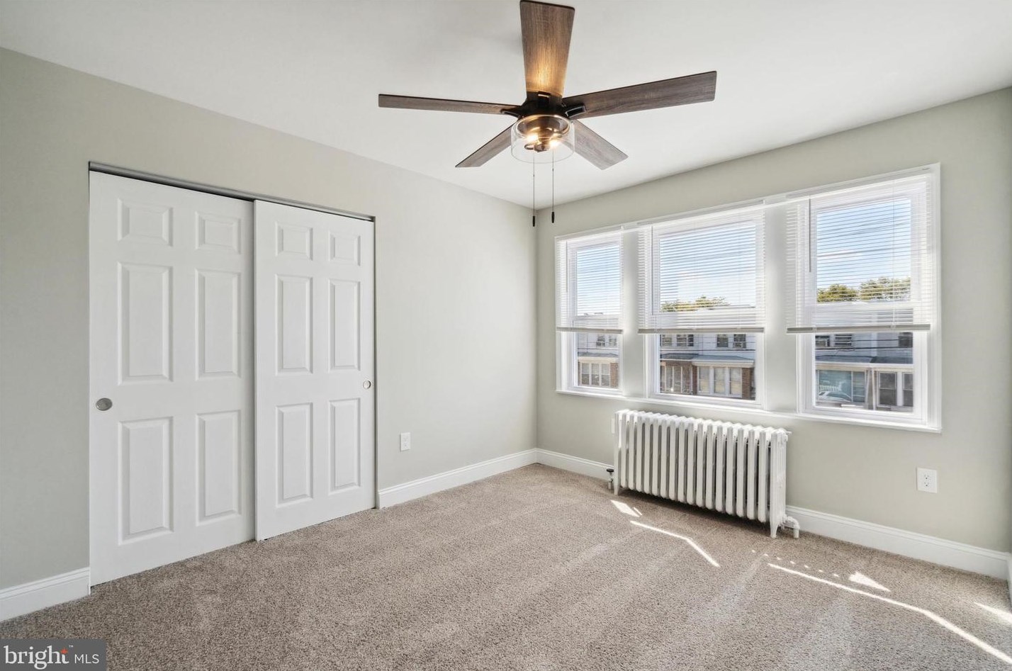 917 Sanger St, Philadelphia PA 19124-1106 exterior