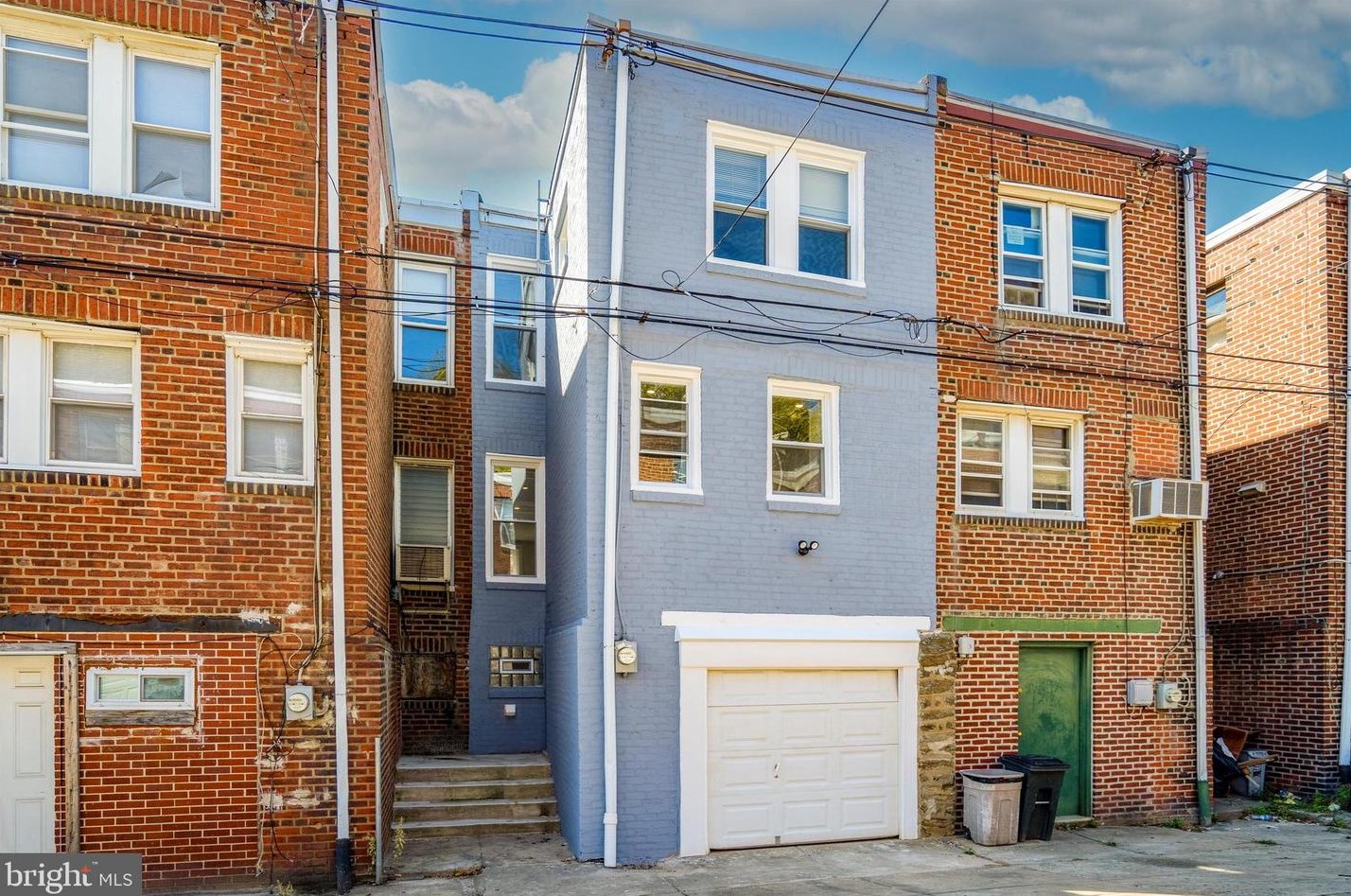 917 Sanger St, Philadelphia PA 19124-1106 exterior