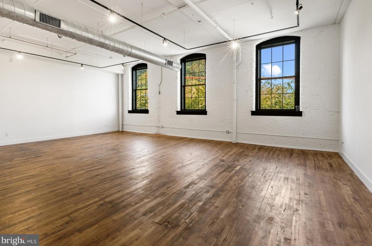 1853 N Howard St #203, Philadelphia, PA 19122