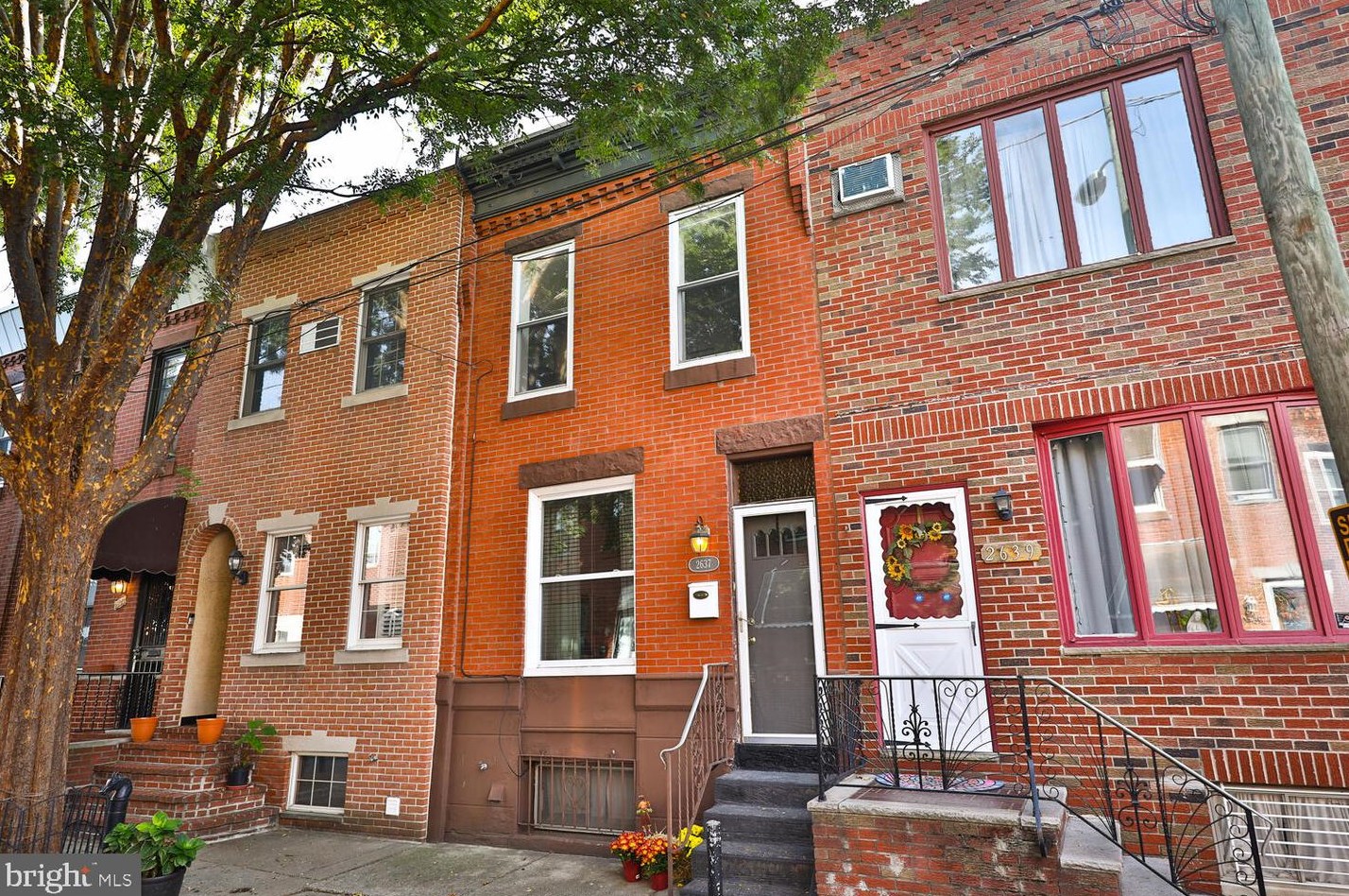2637 Mole St, Philadelphia, PA 19145-4607
