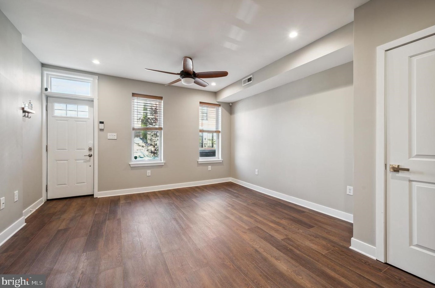 2325 Emerald St, Philadelphia PA  19125-1527 exterior