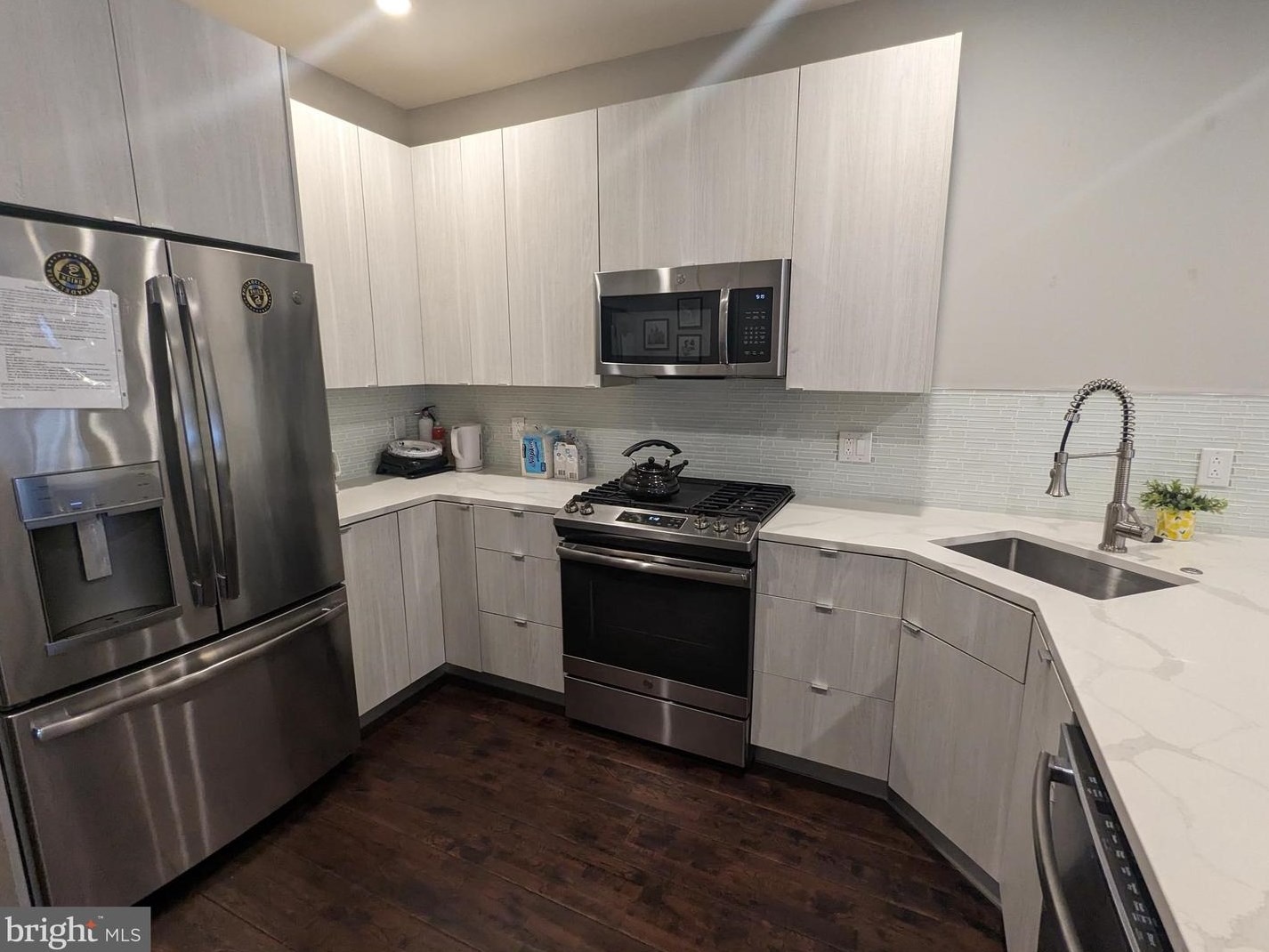 1628 Cambridge St #a, Philadelphia, PA 19130