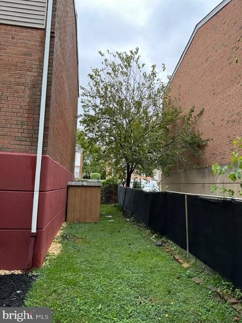 8026 Chelwynde Ave, Philadelphia PA 19153-1108 exterior