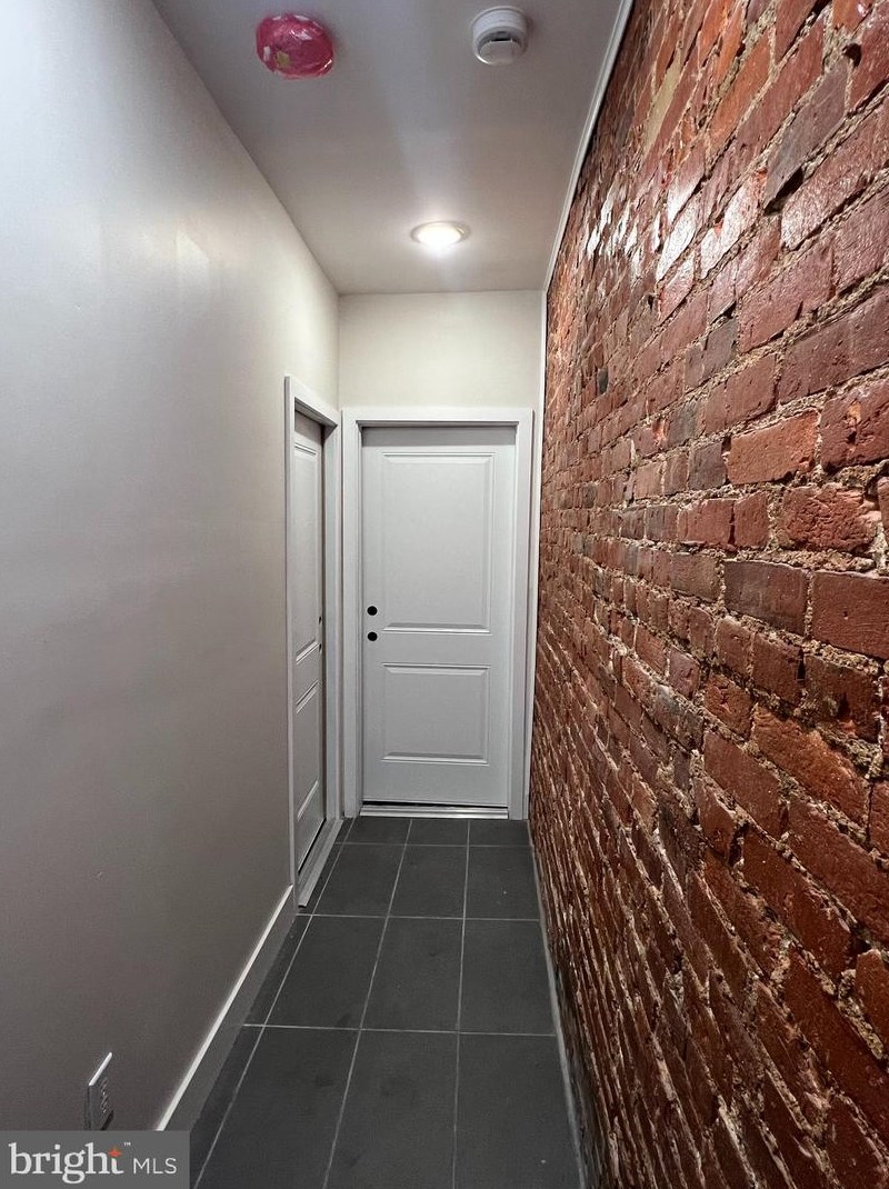 827 Church Ln, Philadelphia, PA 19138-2313