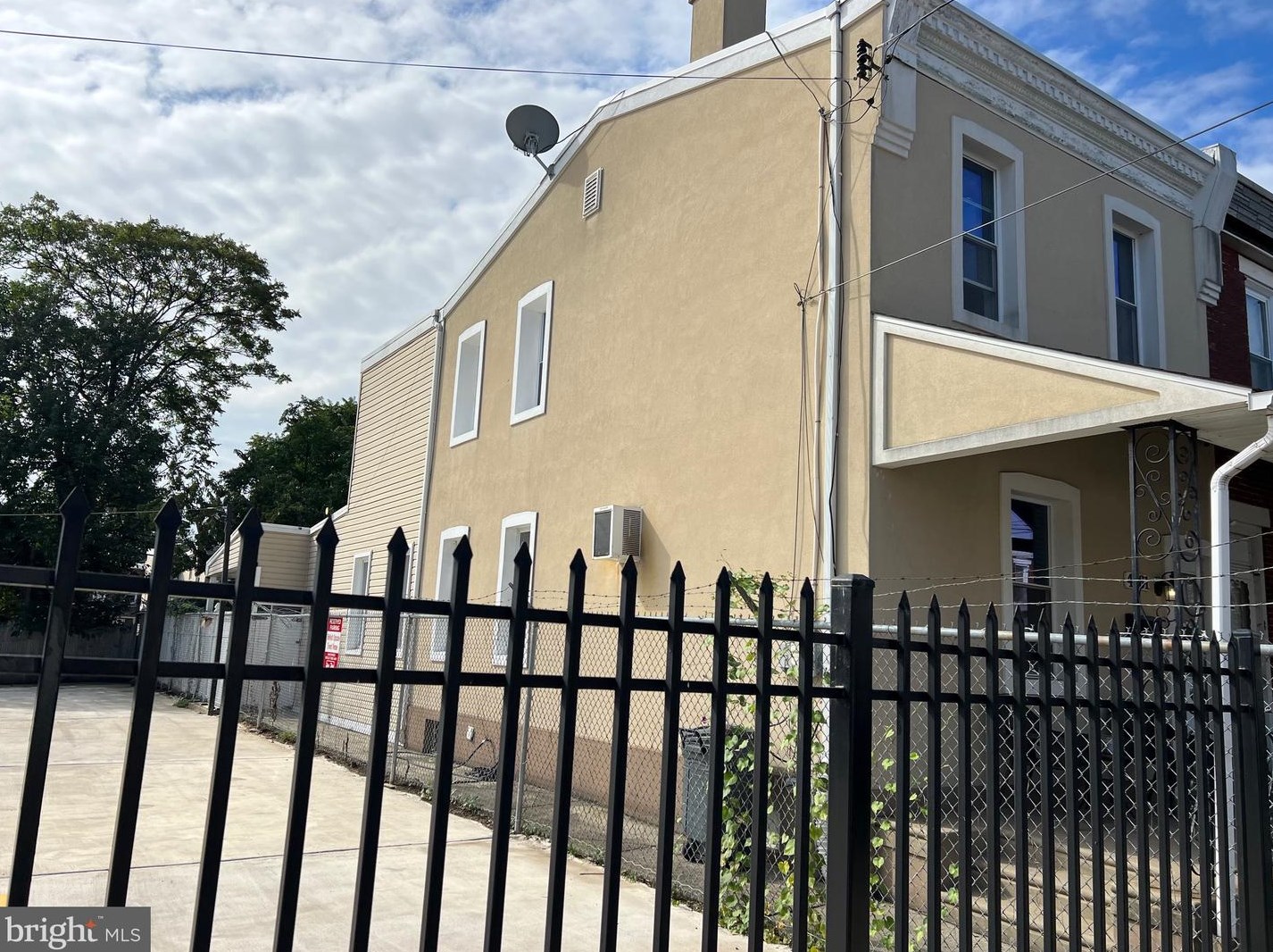 4561 Stiles St, Philadelphia, PA 19124-4131