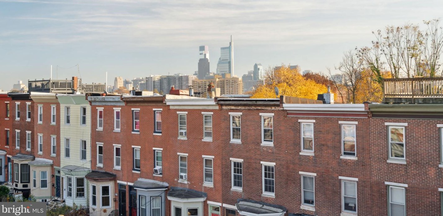 2945 Cambridge St, Philadelphia PA  19130-1115 exterior