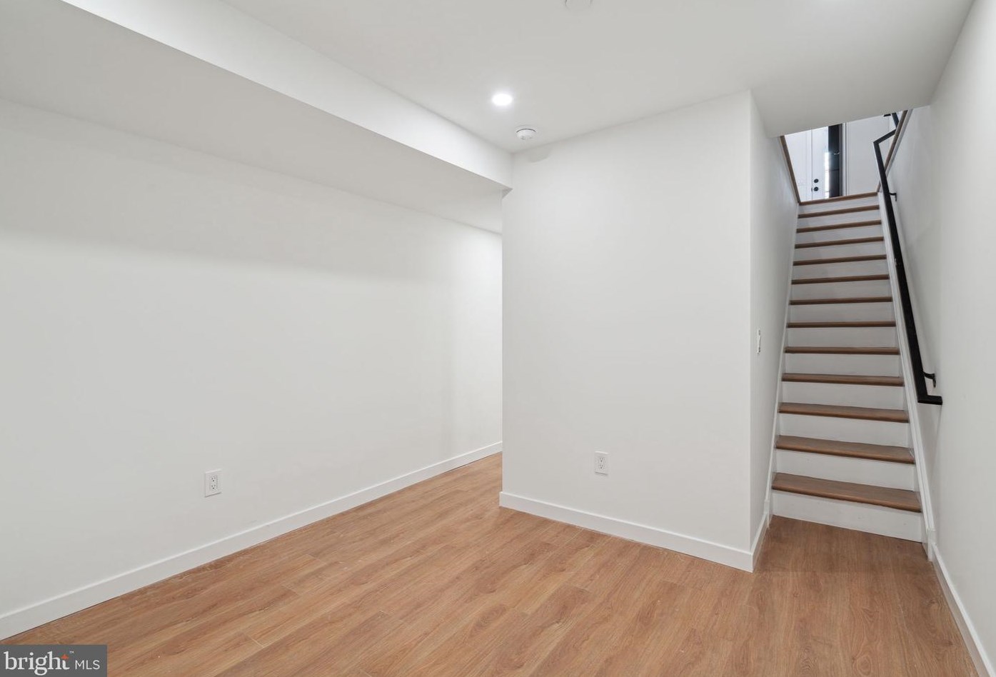 2945 Cambridge St, Philadelphia PA  19130-1115 exterior