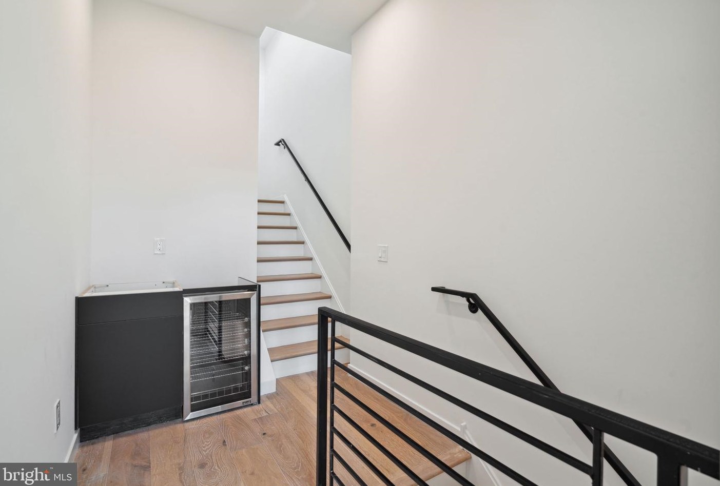 2945 Cambridge St, Philadelphia PA  19130-1115 exterior